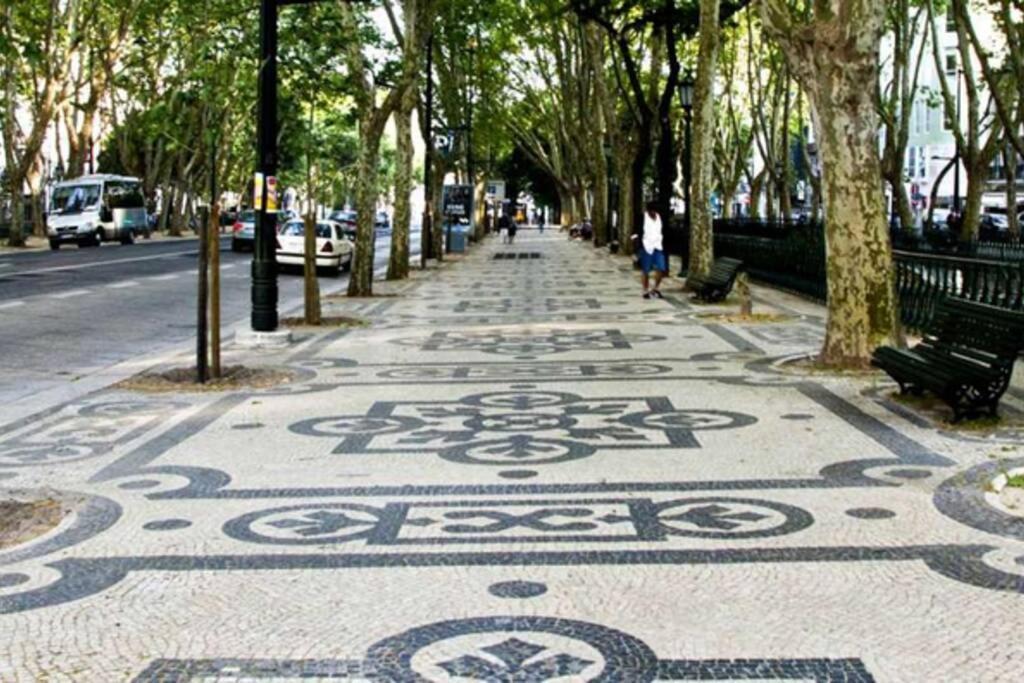 Av. Da Liberdade Comfortable Apt With Balcony Lisboa Exterior foto